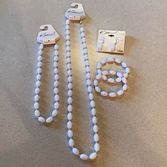 Kim Rogers Jewelry Set - Picture 1 of 6